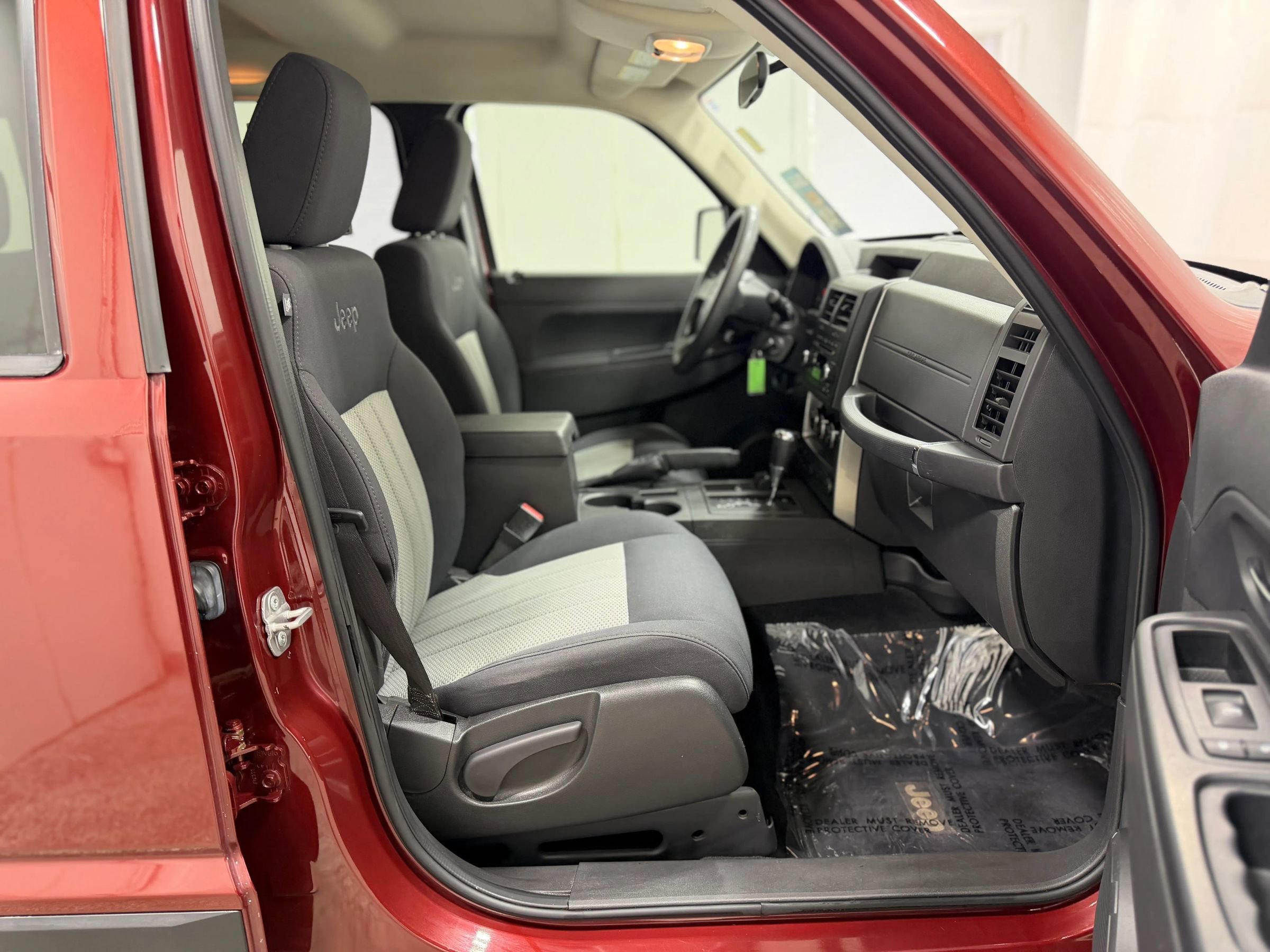 Used 2009 Jeep Liberty Sport w/ Popular Equipment Group AWD/4WD image 23