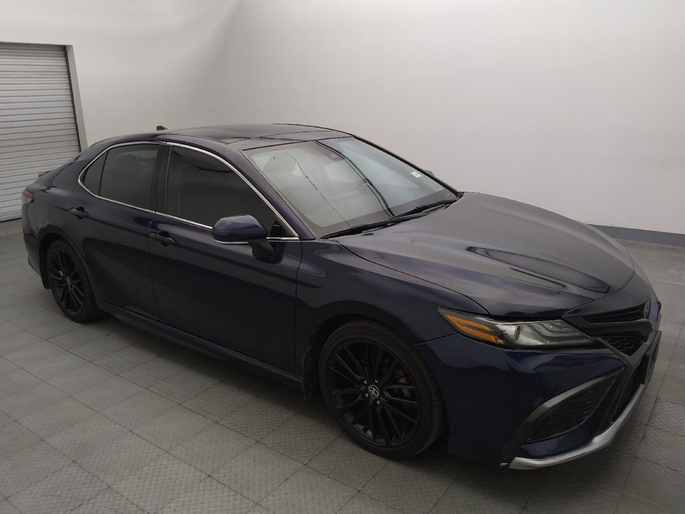 Used 2022 Toyota Camry XSE FWD image 11