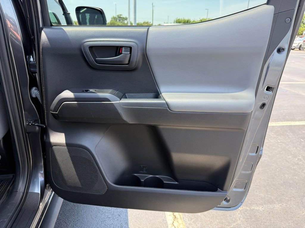 Certified 2021 Toyota Tacoma SR AWD/4WD image 36