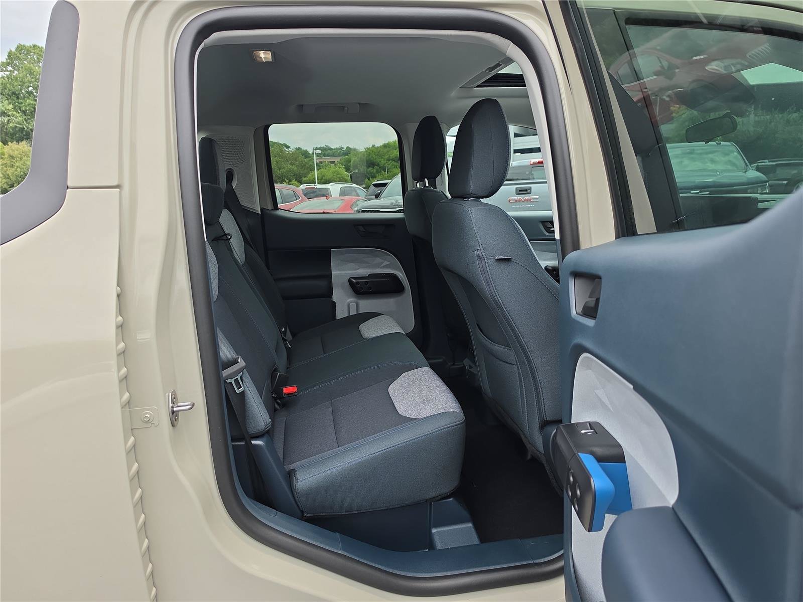 Used 2025 Ford Maverick XLT w/ XLT Luxury Package FWD image 27