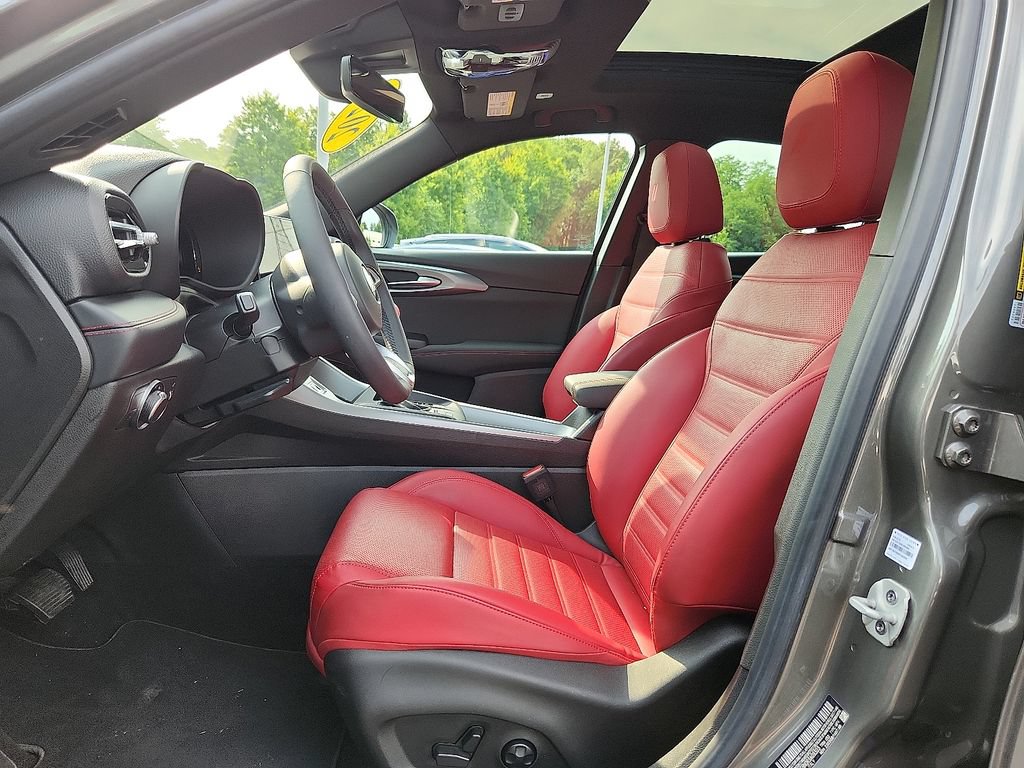 Used 2024 Dodge Hornet GT Plus w/ GT Blacktop Package AWD/4WD image 18