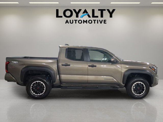 Used 2026 Toyota Tacoma TRD Off-Road AWD/4WD image 6
