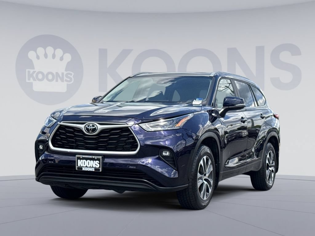 Used 2023 Toyota Highlander XLE