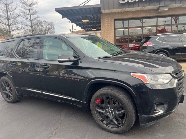 Used 2020 Chevrolet Traverse Premier w/ Redline Edition image 3