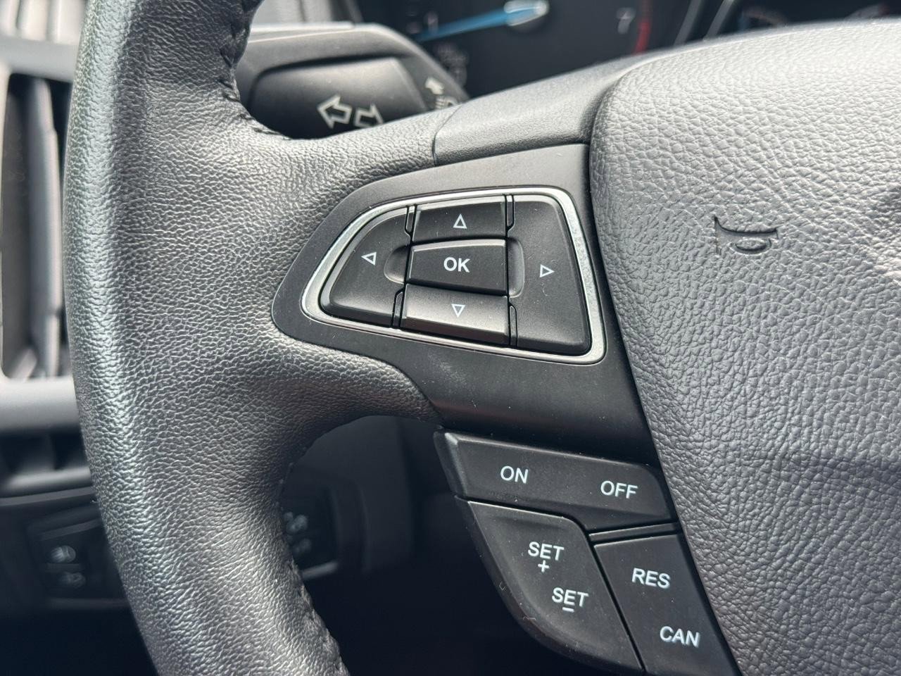 Used 2018 Ford Focus SEL w/ Cold Weather Package FWD image 23