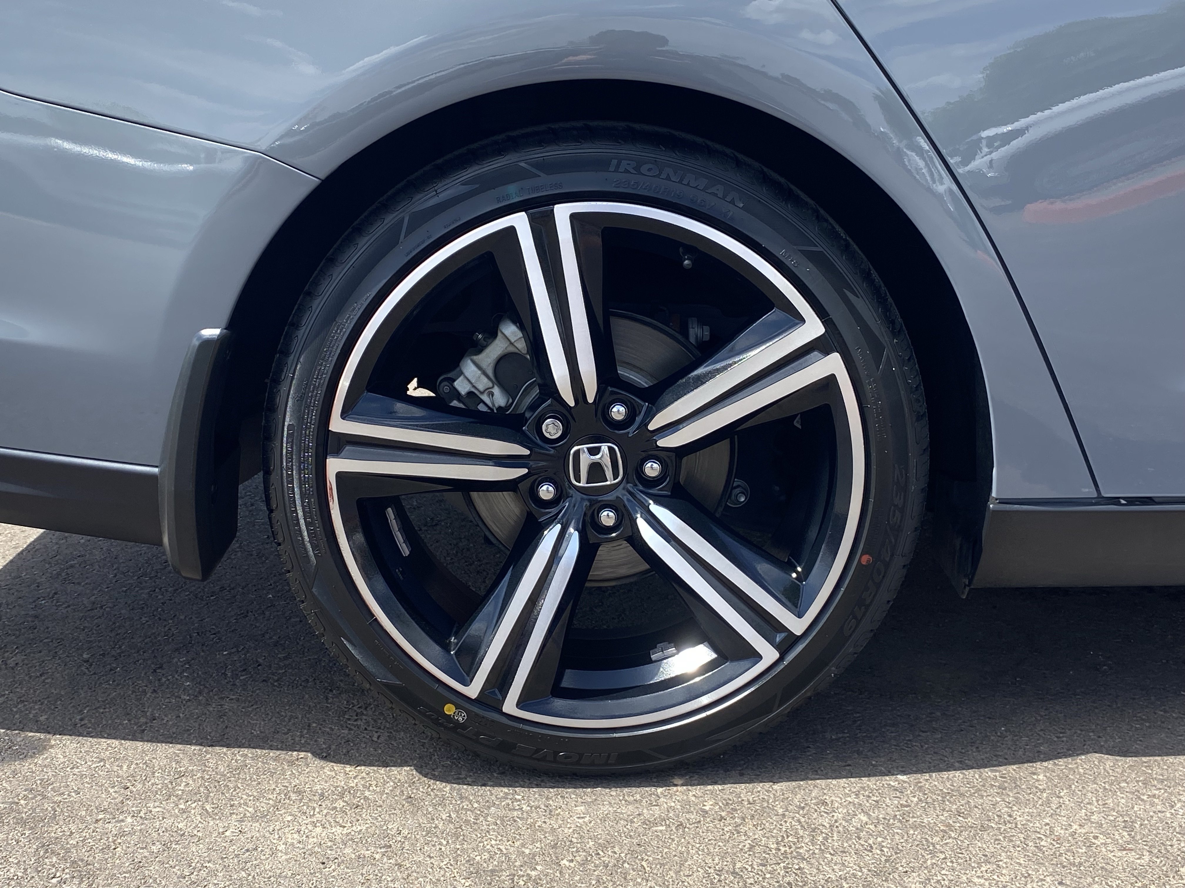 Used 2023 Honda Accord Sport image 9