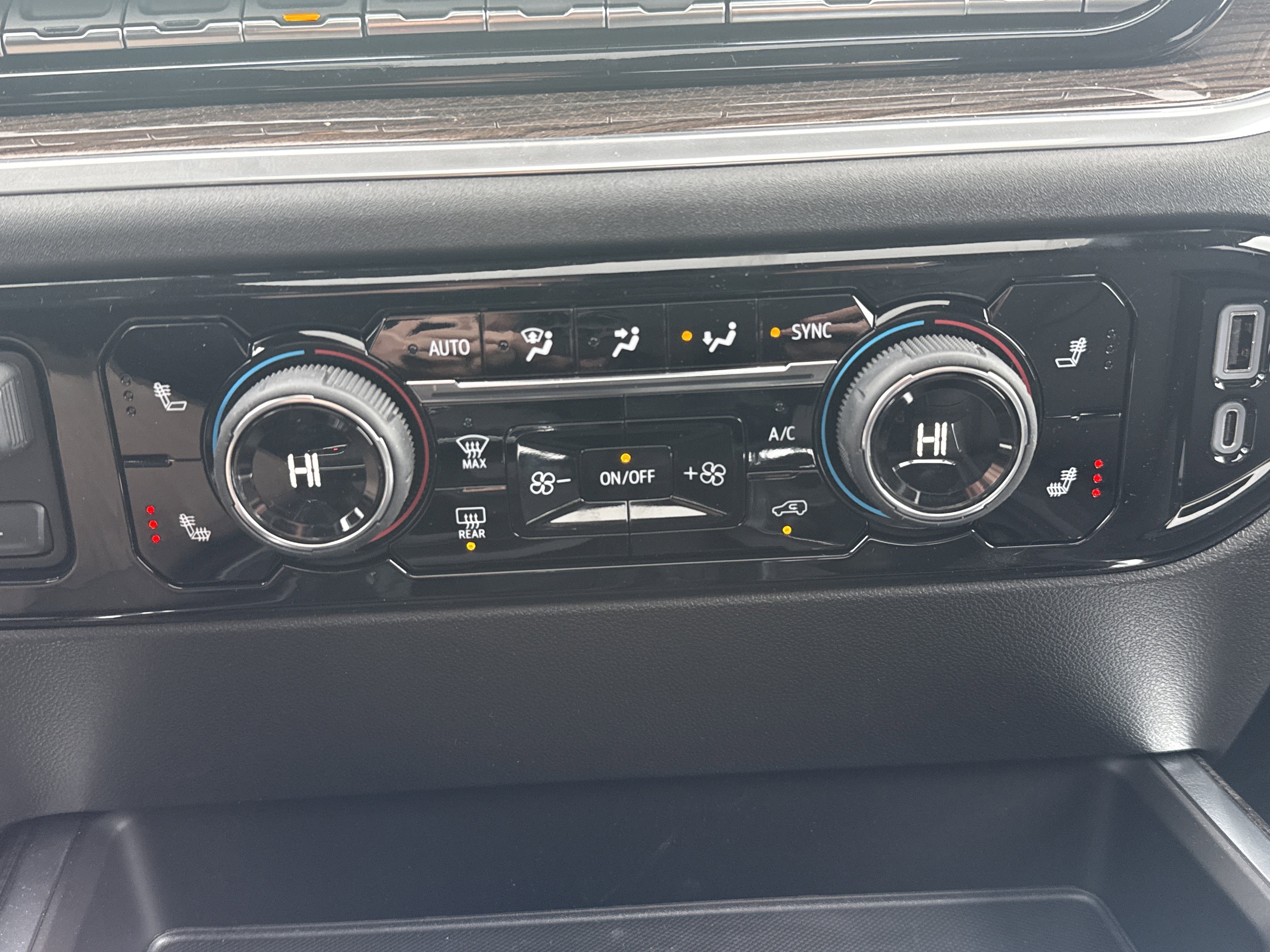 New 2026 Chevrolet Silverado 1500 RST w/ RST All Star Premium Package image 28