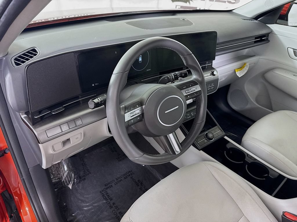 Used 2024 Hyundai Kona SEL w/ Convenience Package FWD image 17