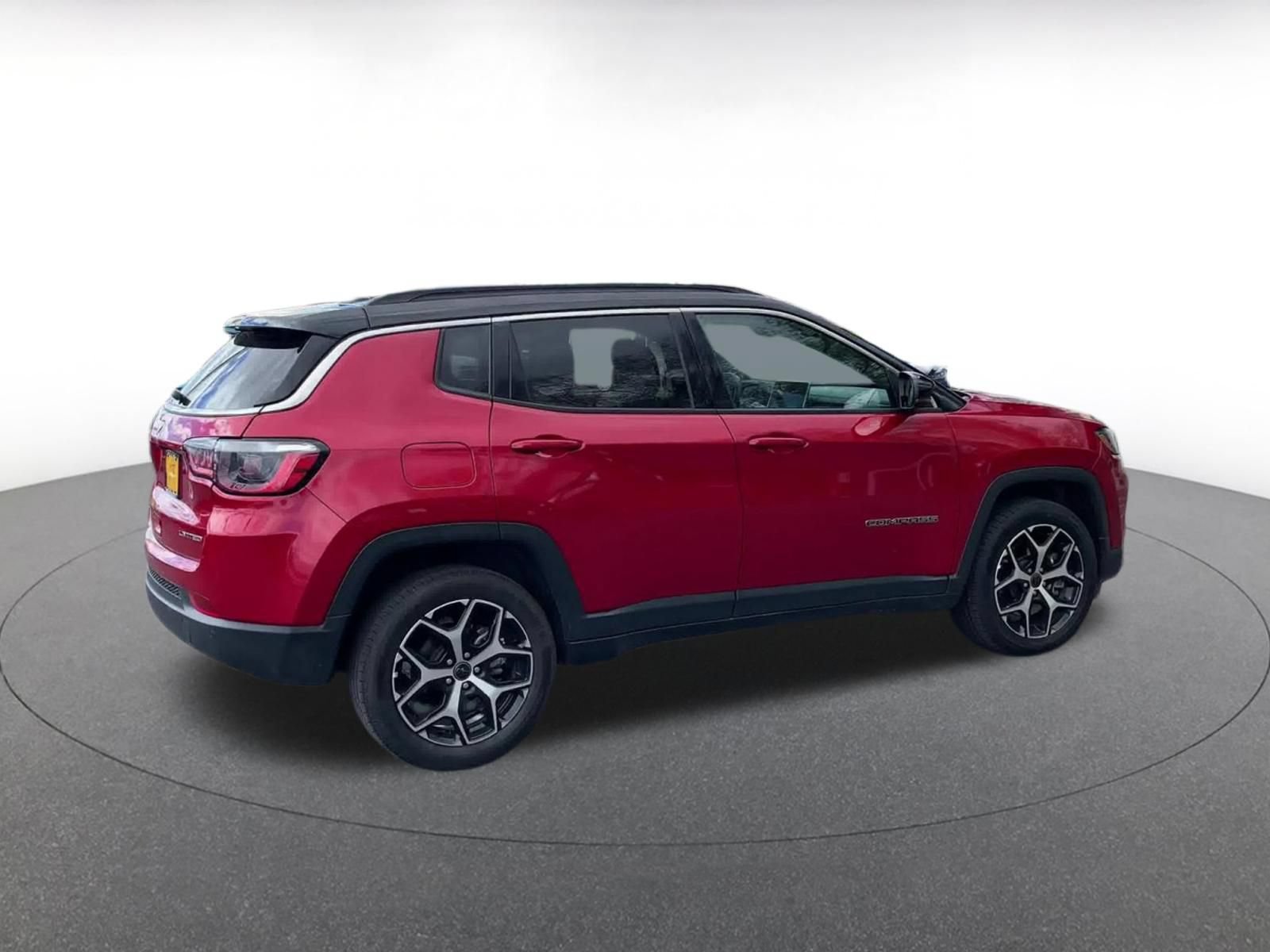 Used 2025 Jeep Compass Limited AWD/4WD image 29
