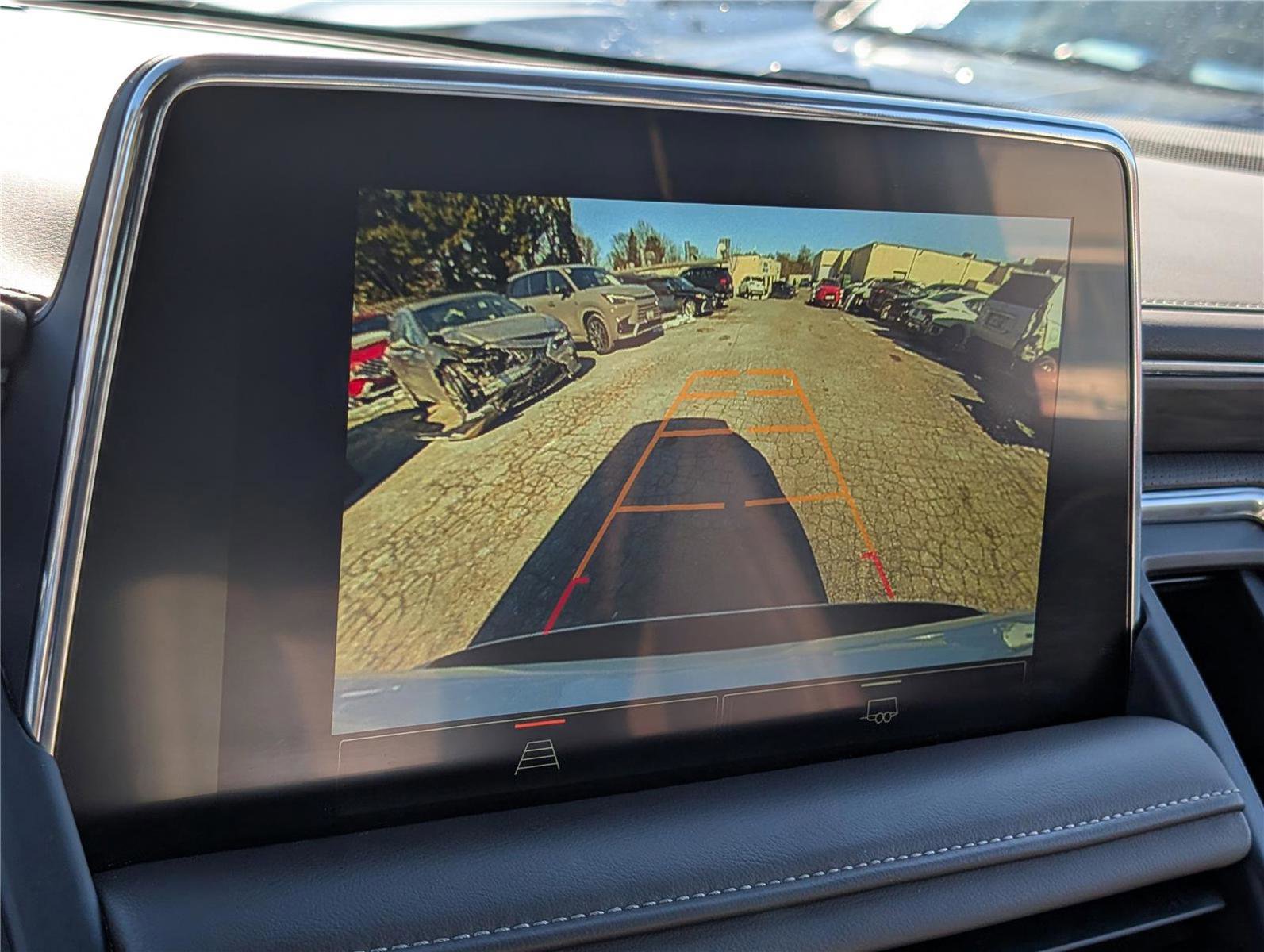 Used 2024 GMC Yukon SLT image 31