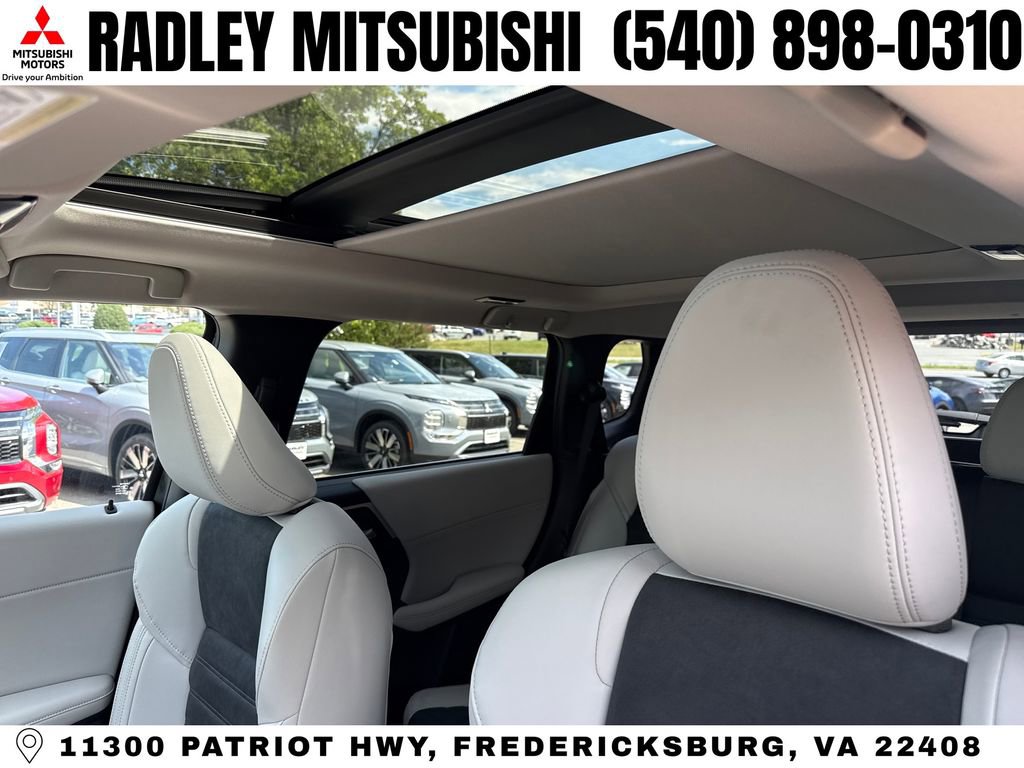 New 2026 Mitsubishi Outlander AWD image 2