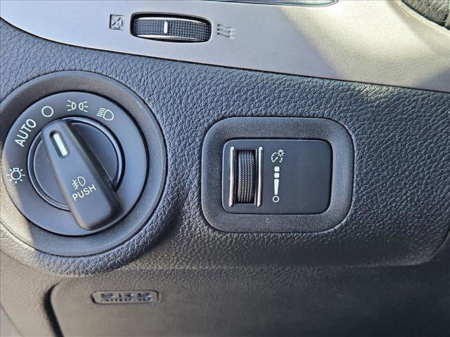 Used 2019 Dodge Journey Crossroad w/ Driver Convenience Group FWD image 16