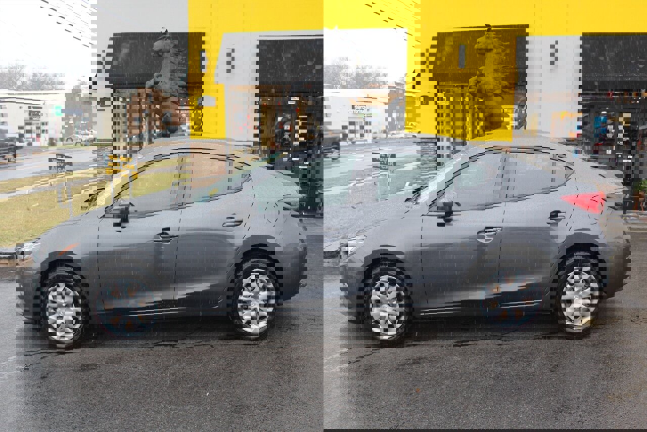 Used 2014 MAZDA MAZDA3 i Sport image 18