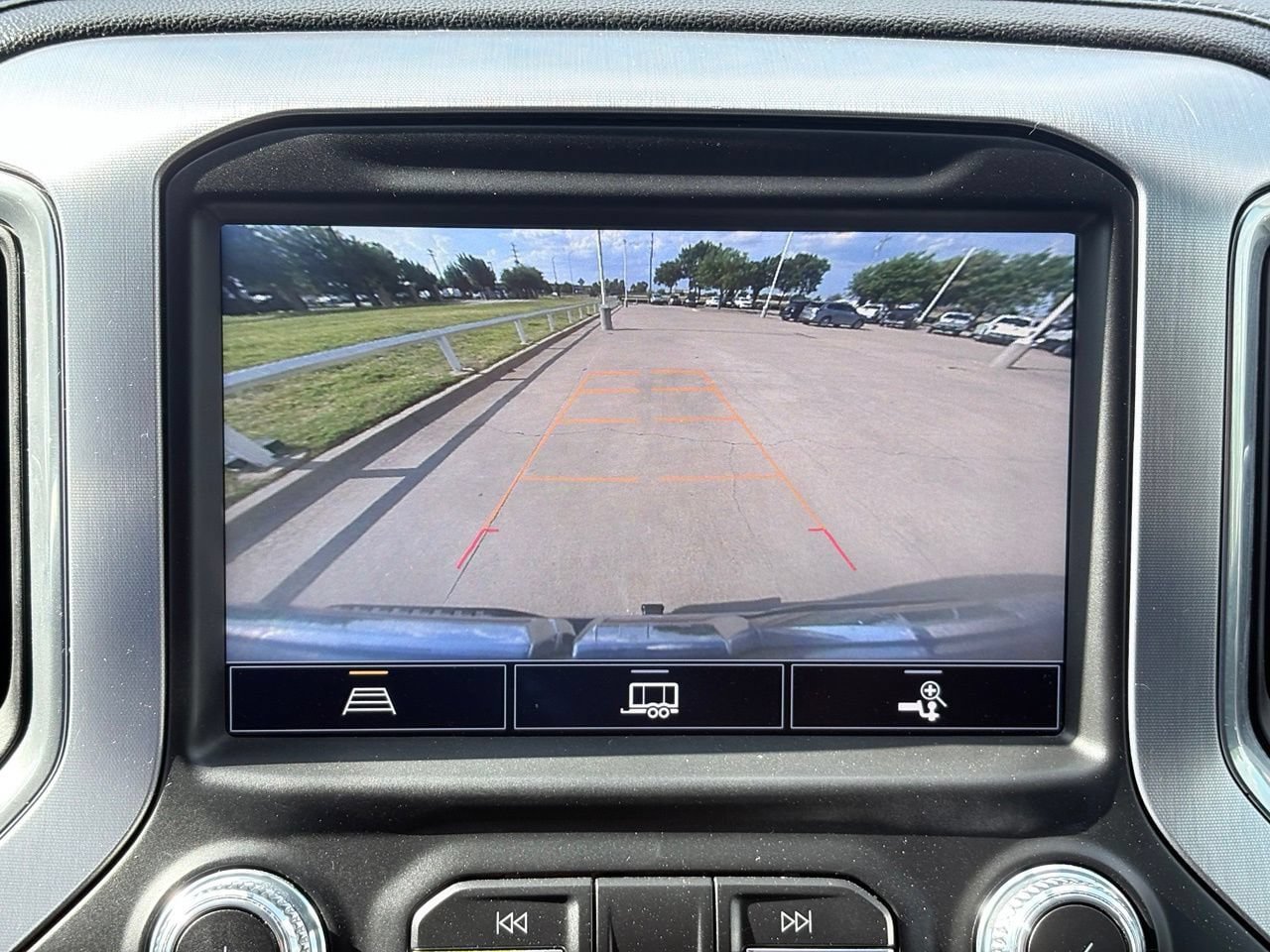 Used 2021 GMC Sierra 1500 SLT AWD/4WD image 10