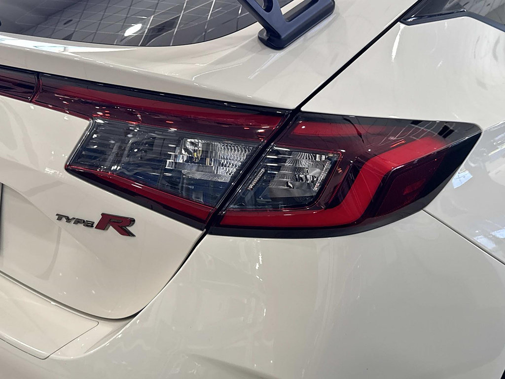 Certified 2025 Honda Civic Type R image 3