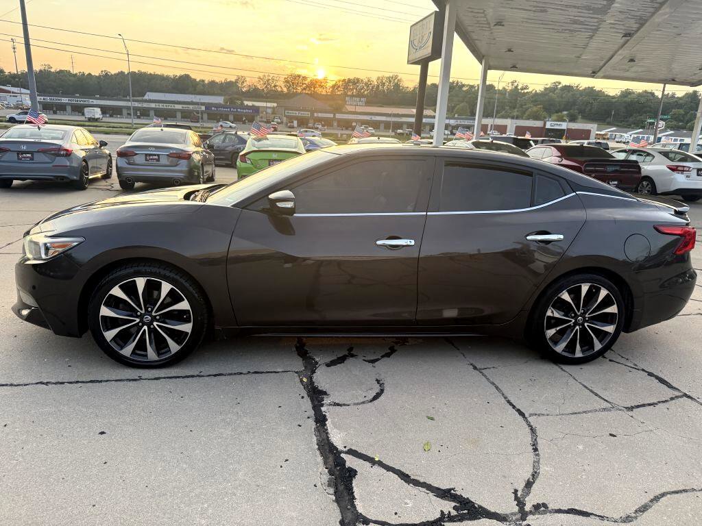 Used 2016 Nissan Maxima SR image 4