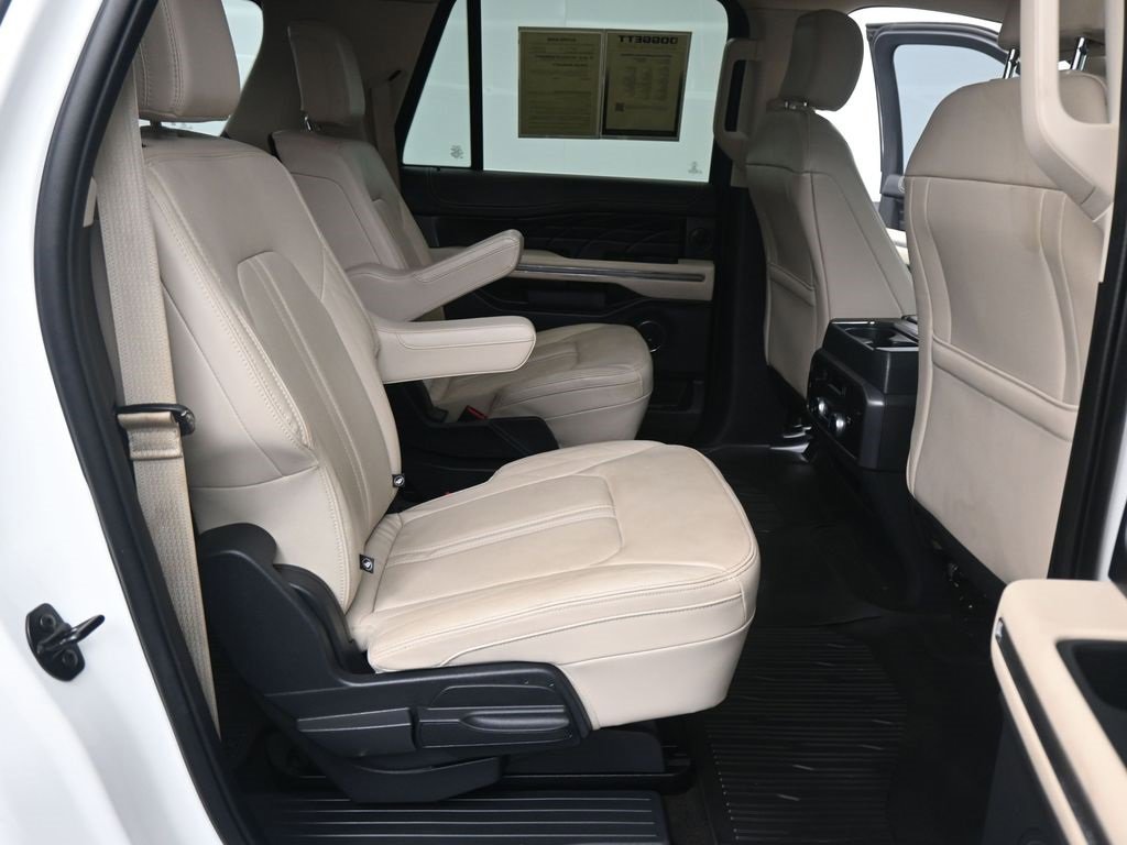 Certified 2023 Ford Expedition Max Platinum image 6