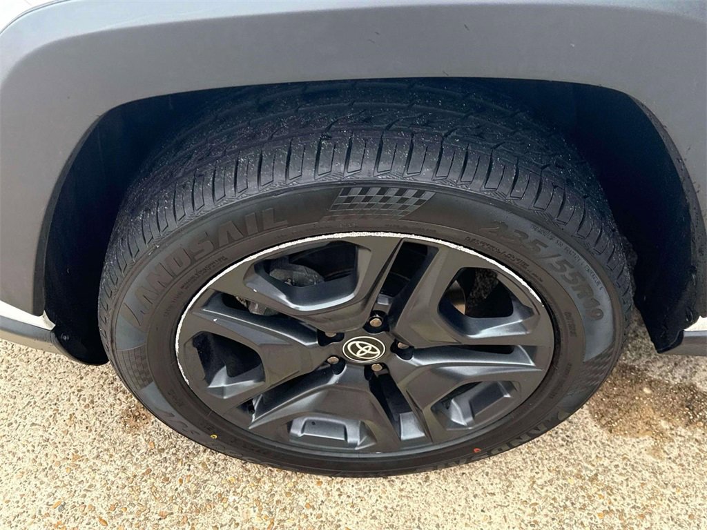 Used 2023 Toyota RAV4 Adventure image 6