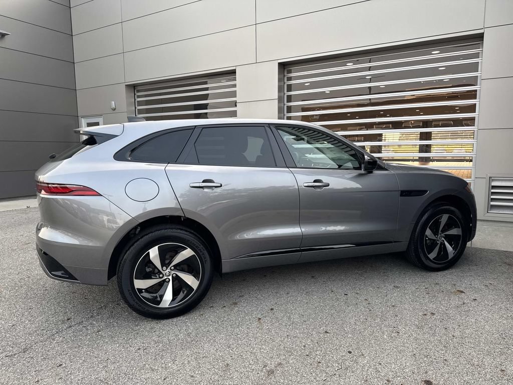 Certified 2024 Jaguar F-PACE R-Dynamic S AWD/4WD image 7