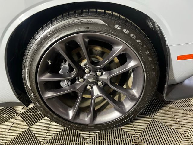 Used 2022 Dodge Challenger R/T w/ T/A Package image 22