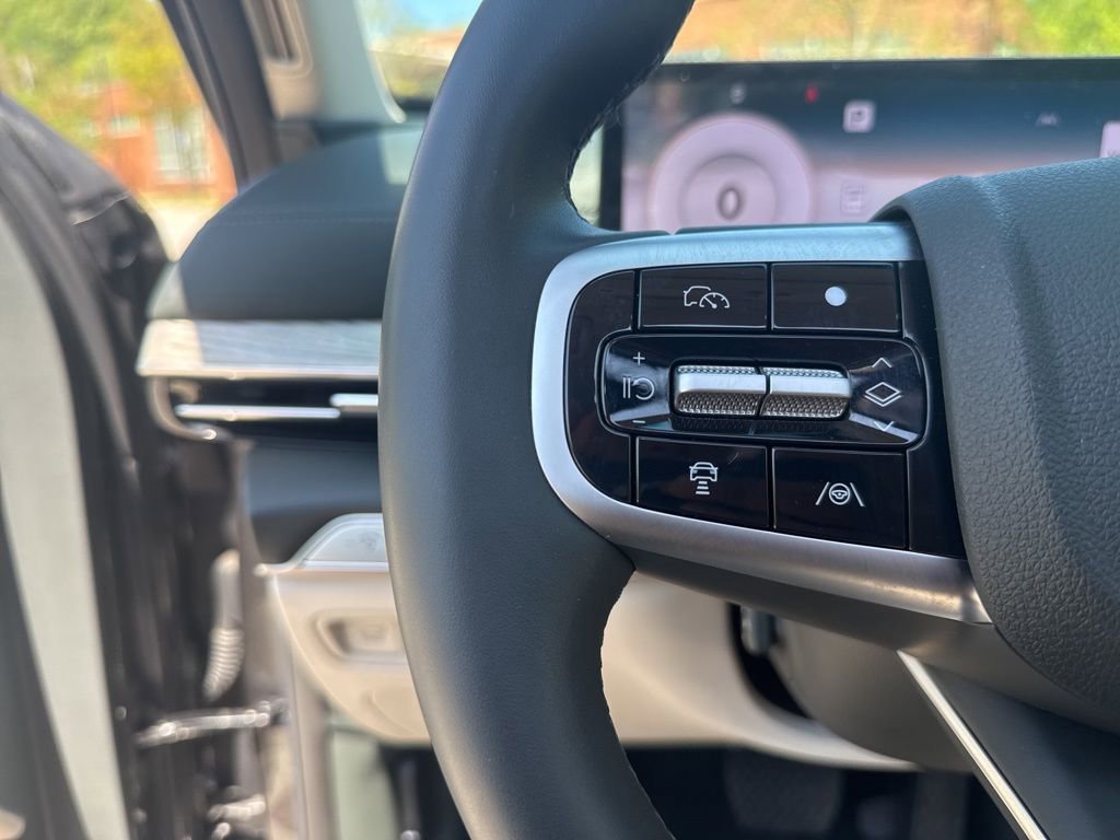 Certified 2025 Genesis GV80 2.5T Advanced AWD/4WD image 18