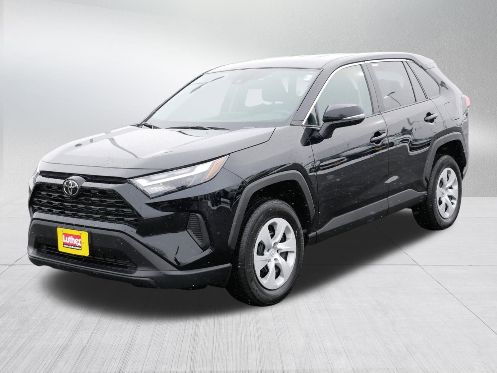 Used 2025 Toyota RAV4 LE image 3