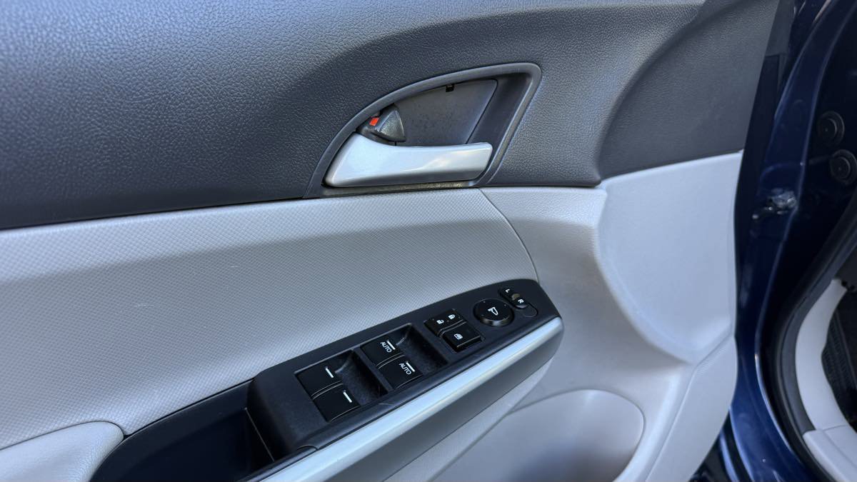 Used 2010 Honda Accord EX image 22