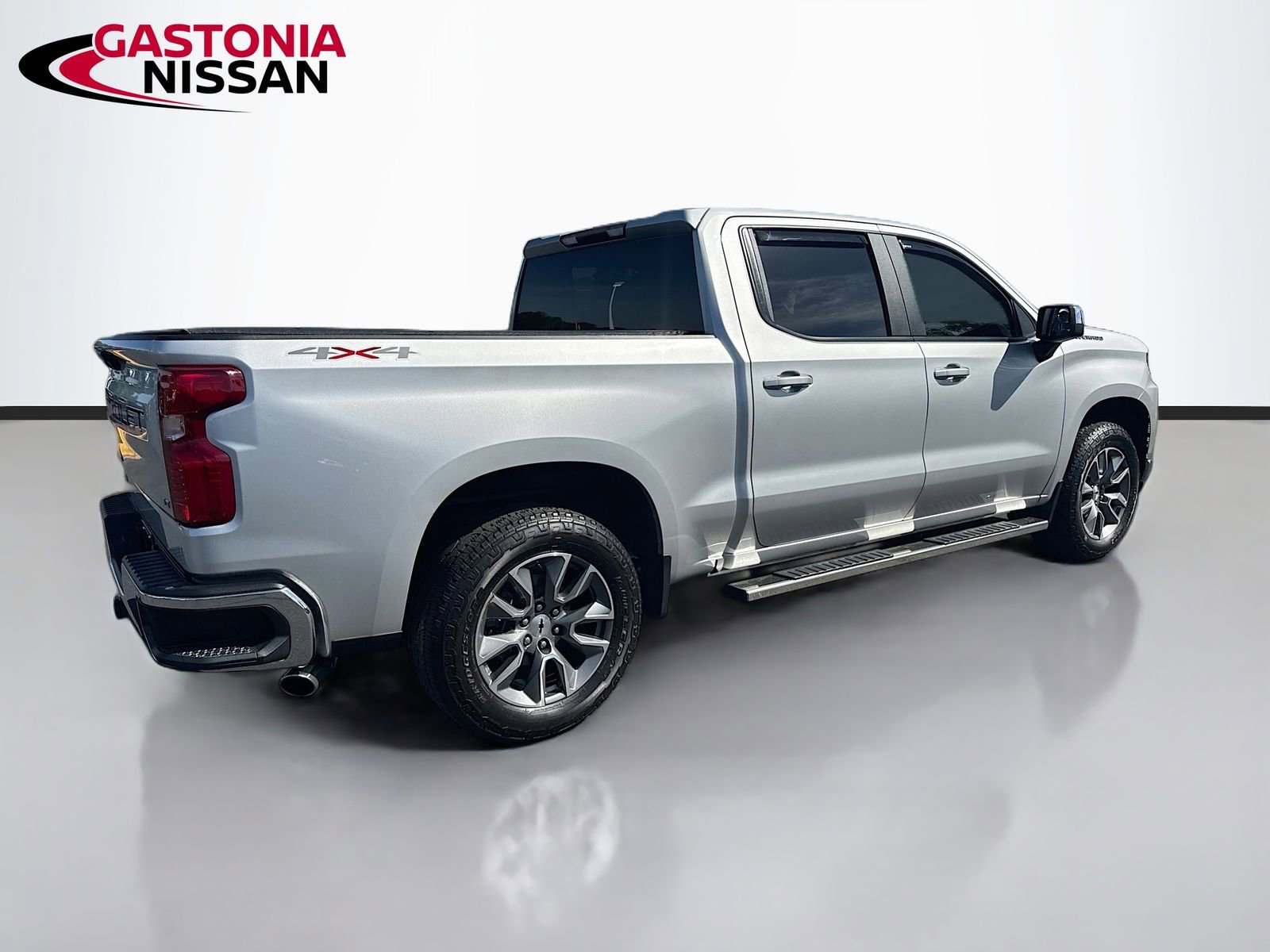 Used 2020 Chevrolet Silverado 1500 LT AWD/4WD image 9