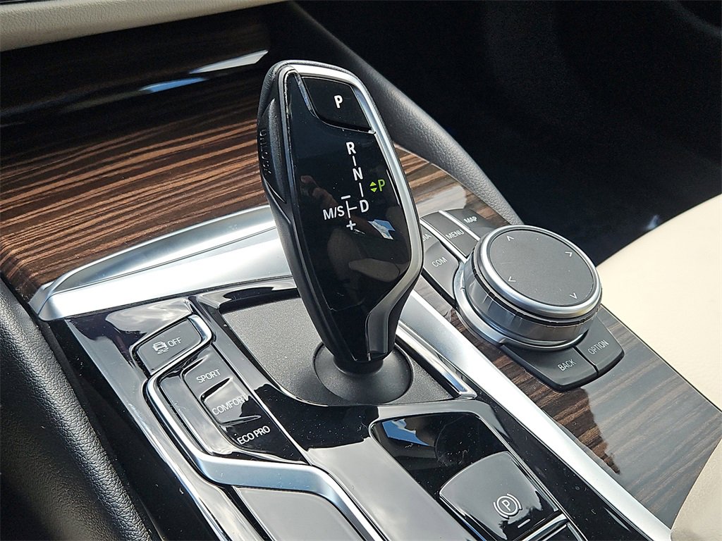 Used 2022 BMW 530i xDrive w/ Premium Package image 33