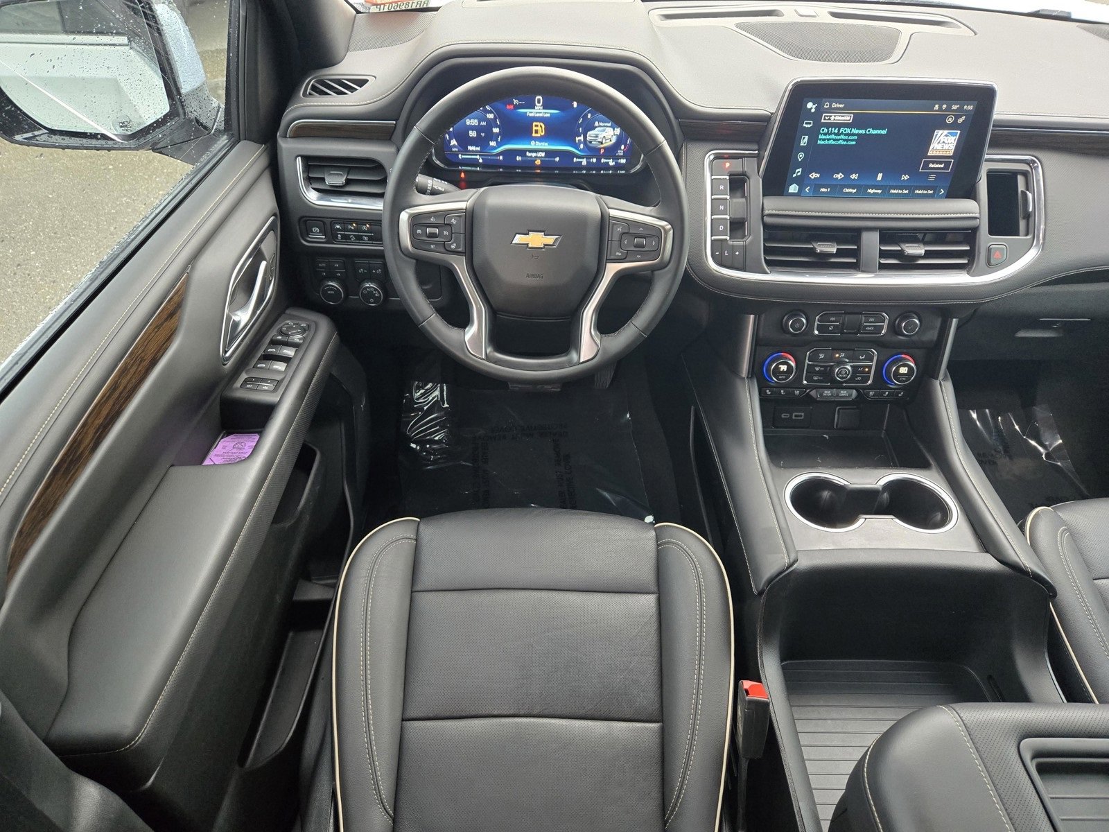 Used 2024 Chevrolet Suburban Premier image 12