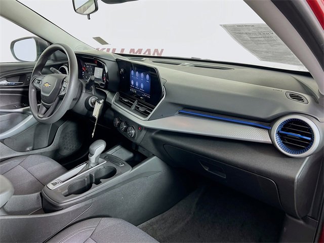 Used 2024 Chevrolet Trax LS image 34