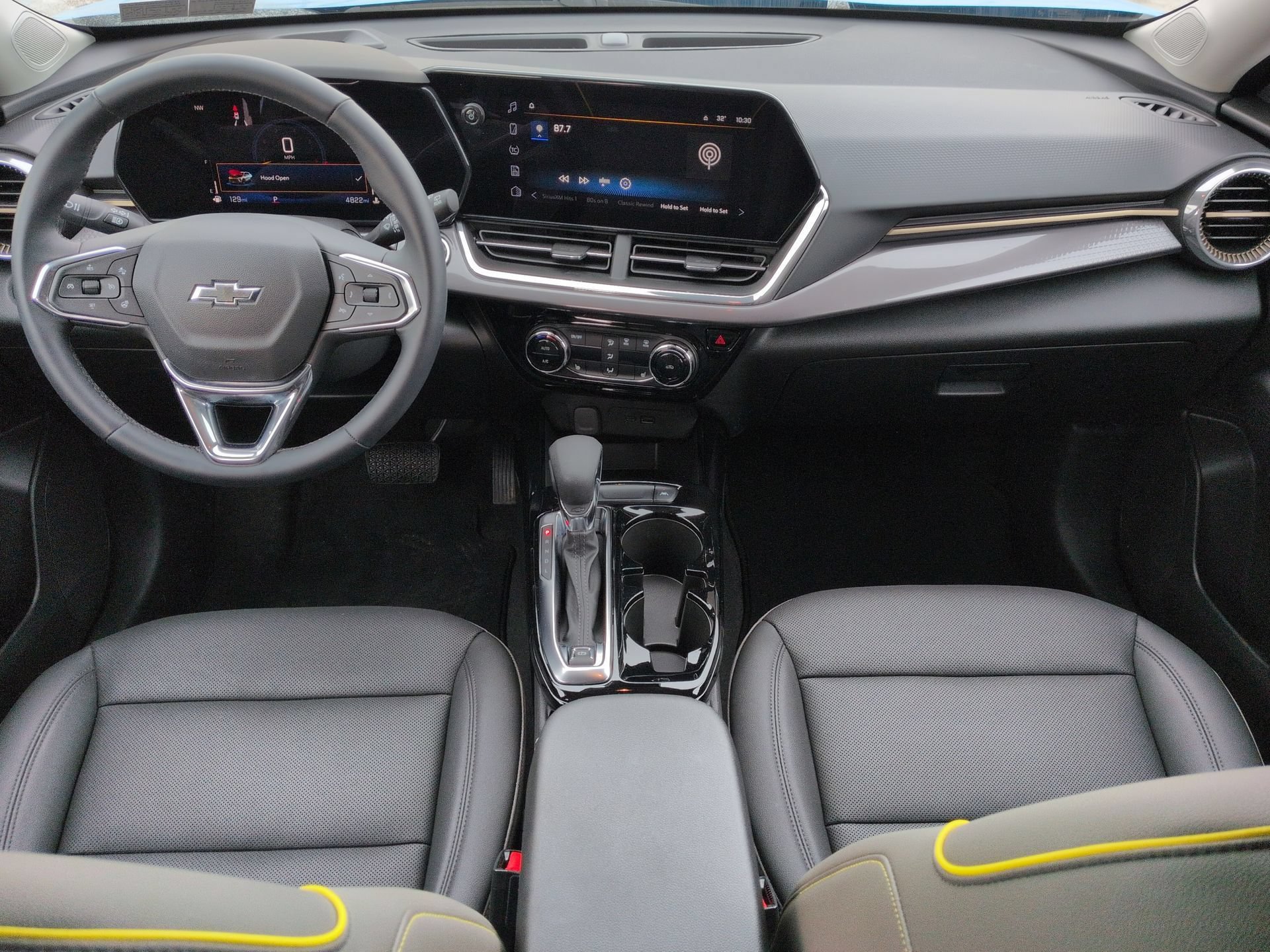 Used 2025 Chevrolet Trax ACTIV FWD image 19