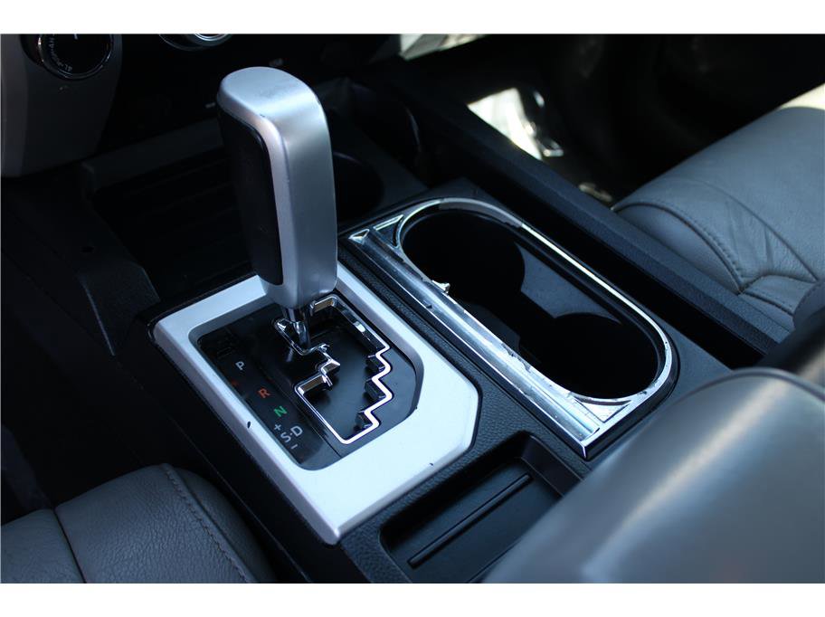 Used 2017 Toyota Tundra Limited w/ Limited Premium Package image 28