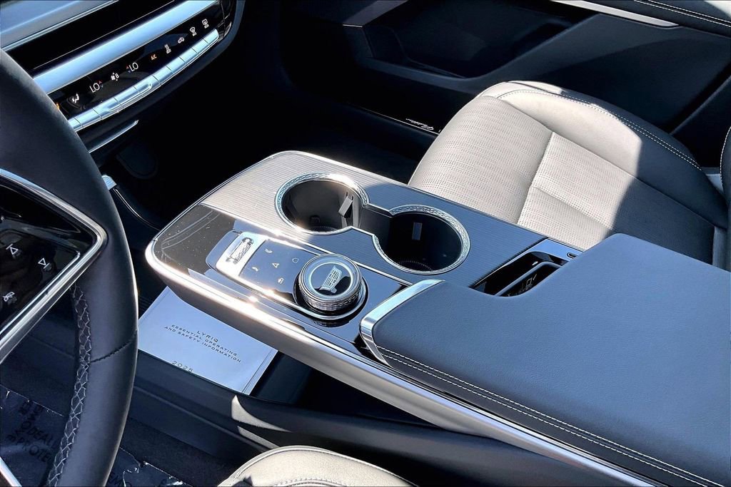 Used 2025 Cadillac Lyriq Sport image 18