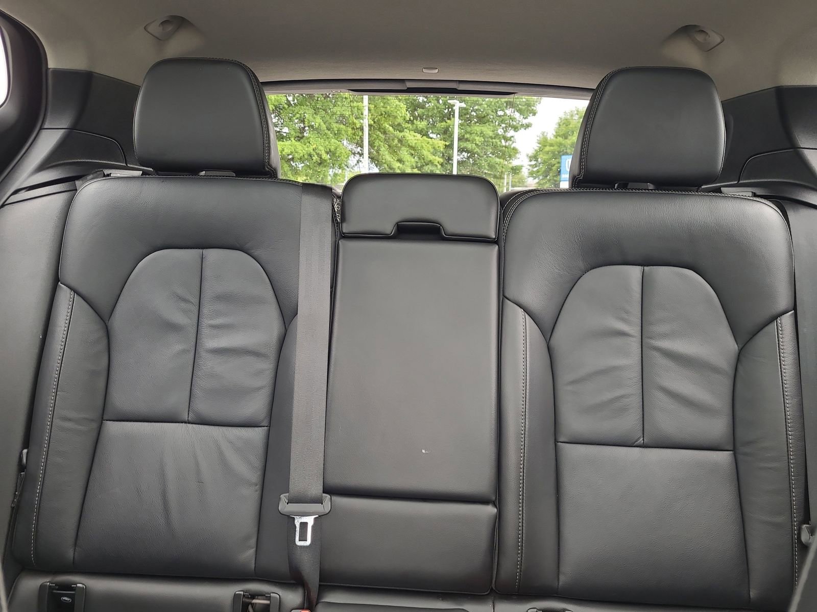 Used 2023 Volvo XC40 B4 Ultimate FWD image 33