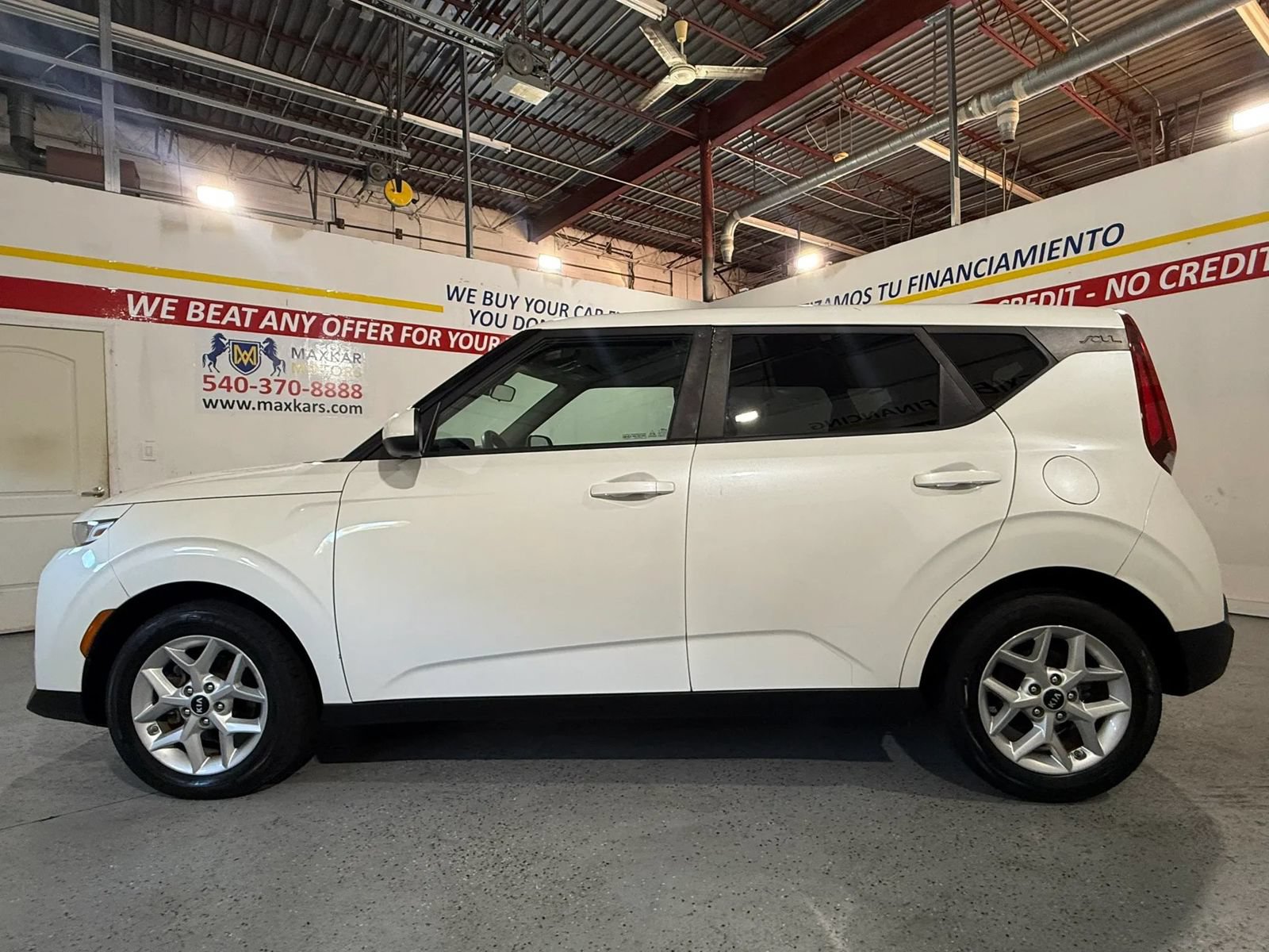 Used 2020 Kia Soul S FWD image 11
