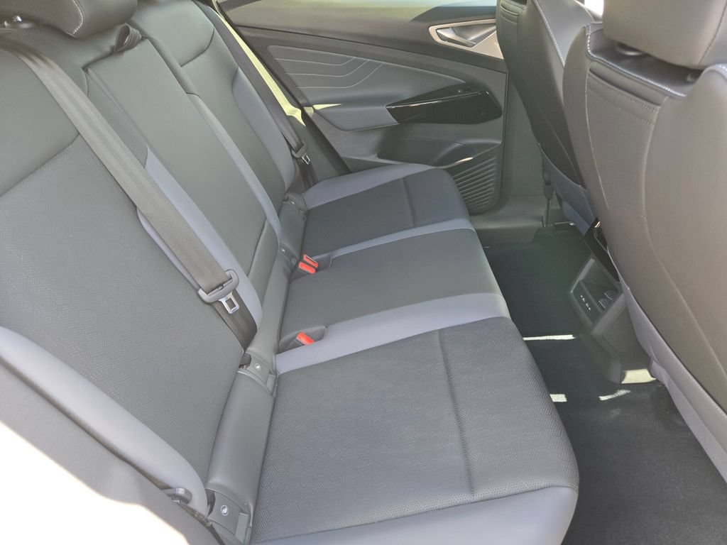 Certified 2023 Volkswagen ID.4 Pro S RWD image 16
