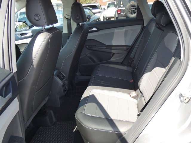 Used 2024 Volkswagen Taos SE FWD image 14