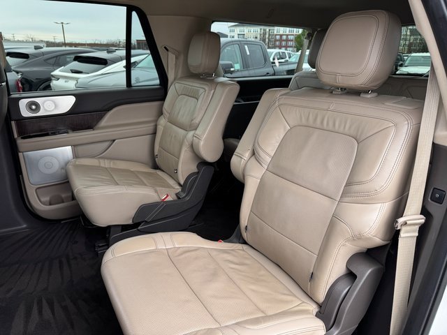 Used 2022 Lincoln Navigator L Reserve image 16