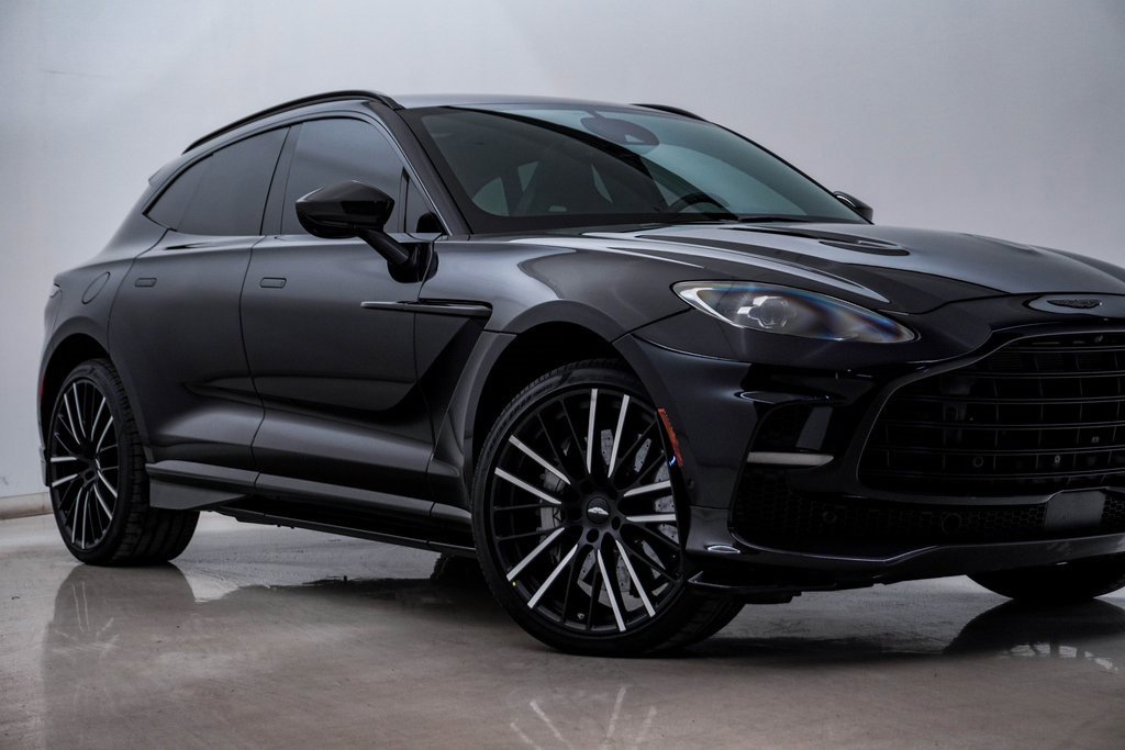 Used 2024 Aston Martin DBX 707 video 2