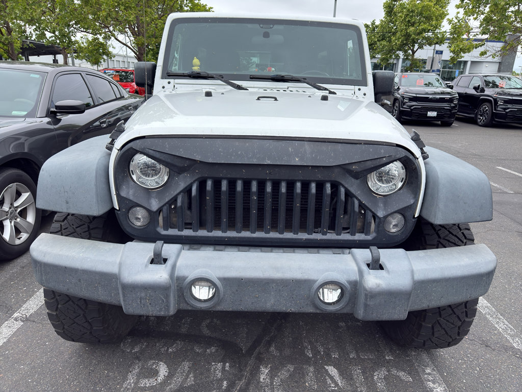 Used 2018 Jeep Wrangler Unlimited Sport w/ Connectivity Group AWD/4WD image 2