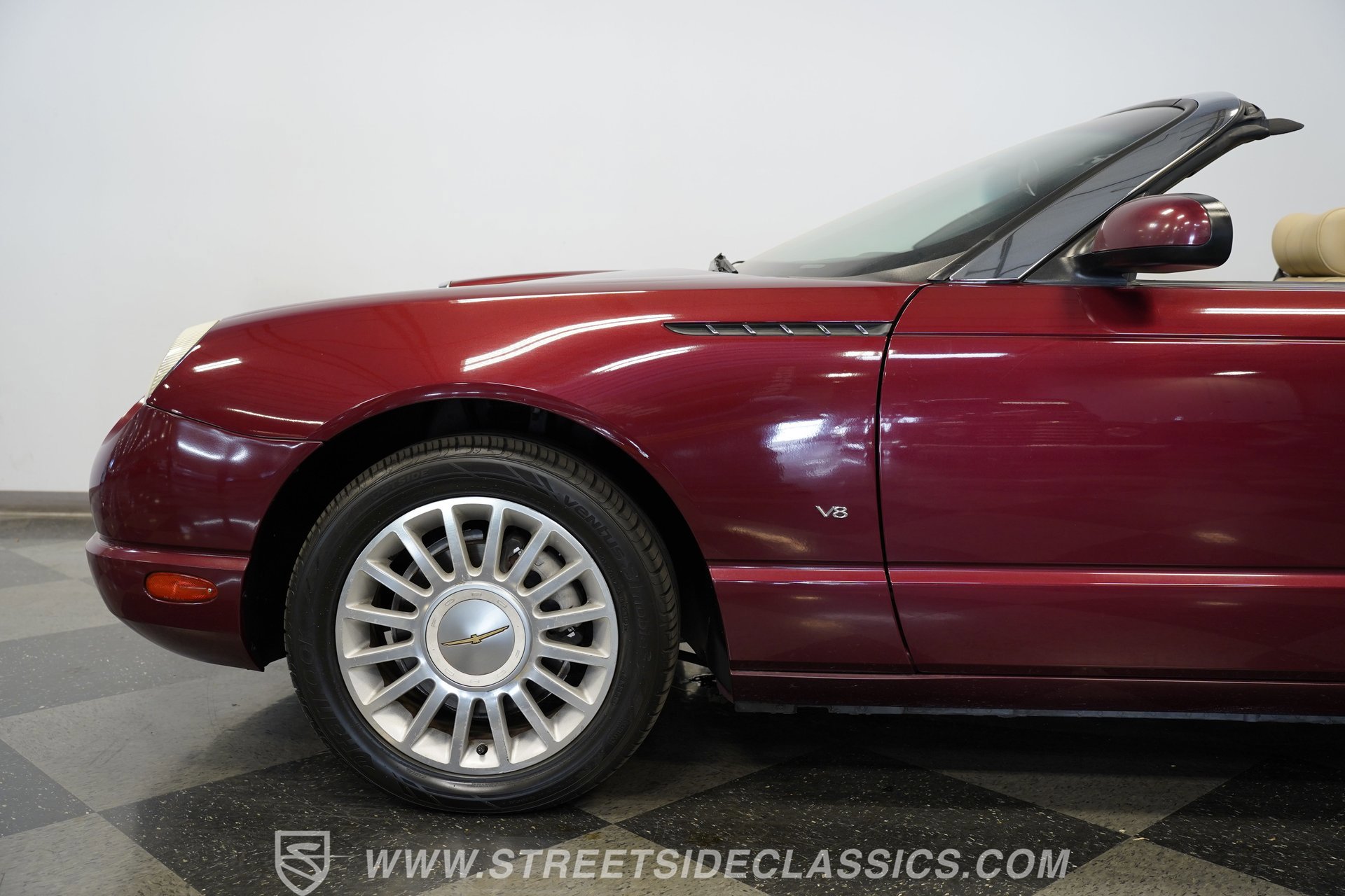 Used 2004 Ford Thunderbird RWD image 28