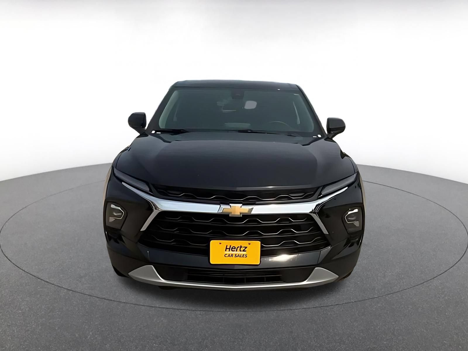 Used 2025 Chevrolet Blazer LT FWD image 4