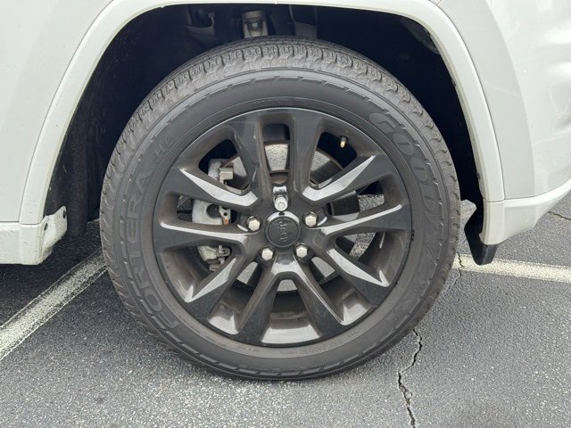 Used 2022 Jeep Grand Cherokee Laredo X image 32