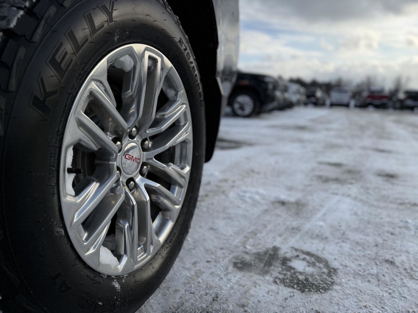 Certified 2022 GMC Yukon XL SLT w/ SLT Premium Package image 11