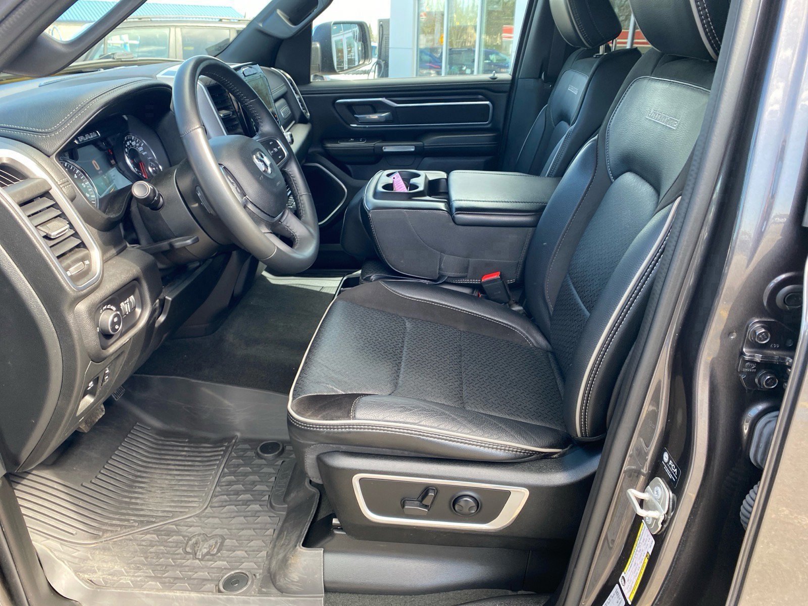 Used 2023 RAM 1500 Laramie AWD/4WD image 43