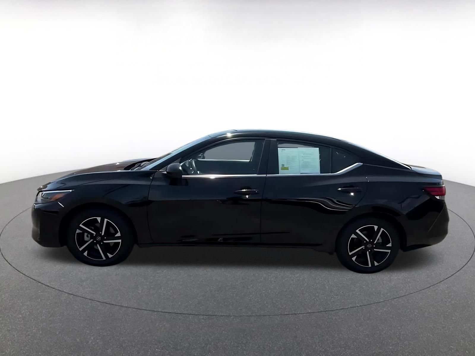 Used 2025 Nissan Sentra SV FWD image 7