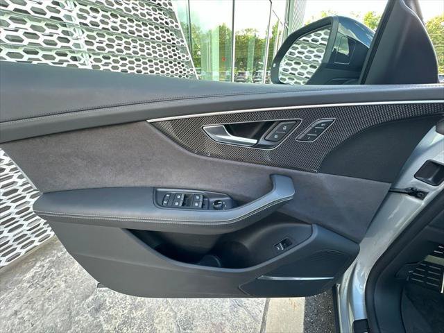 Certified 2023 Audi SQ8 Prestige AWD/4WD image 7