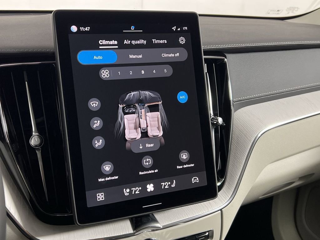 New 2026 Volvo XC60 B5 Ultra w/ Climate Package image 15