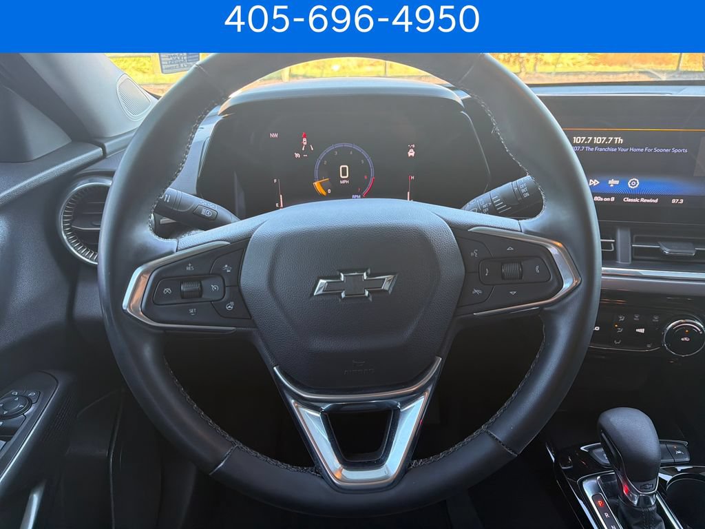 Used 2025 Chevrolet Trax ACTIV FWD image 23